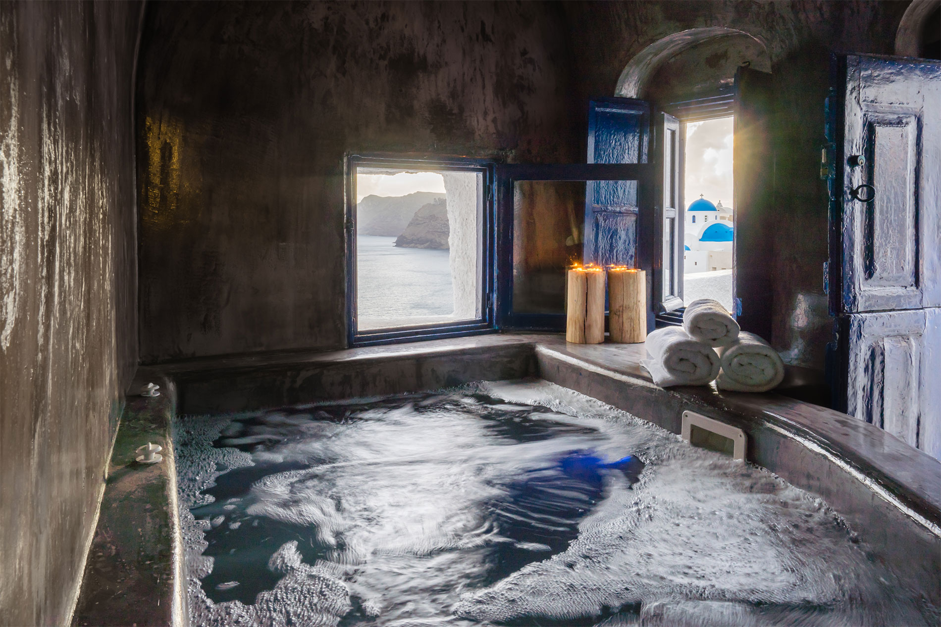 Gaia Cave Suites Santorini - Sky Suite